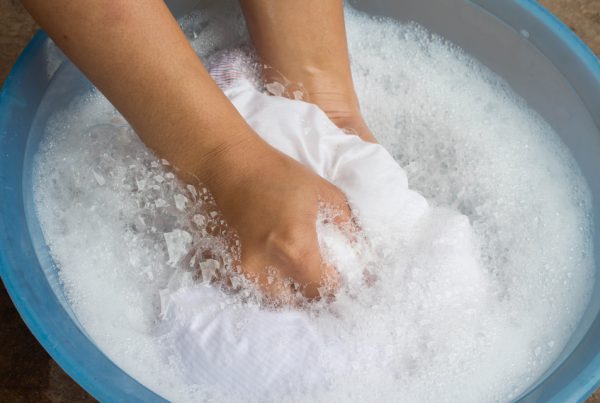 Eco Friendly Plant-Based Eczema Friendly Laundry Detergent Suitable for Sensitive Skin | Ecominim